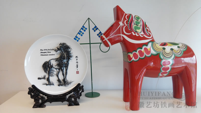 中國(guó)特色鐵畫(huà)禮物-中國(guó)馬圖案鐵畫(huà)