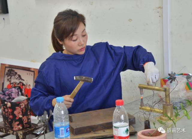 國家藝術(shù)基金&ldquo;蕪湖鐵畫藝術(shù)人才培養(yǎng)項(xiàng)目&rdquo;學(xué)員結(jié)業(yè)作品展 (6)