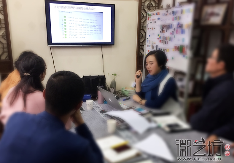 徽藝坊鐵畫藝人走進風(fēng)格色彩 (31)