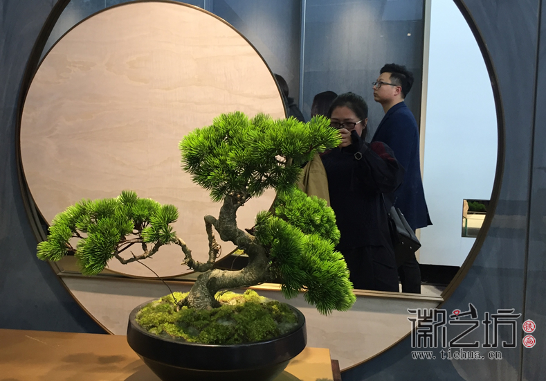 靈感與創(chuàng)意 2018設(shè)計(jì)上?；账嚪昏F畫參觀隨筆 (7)