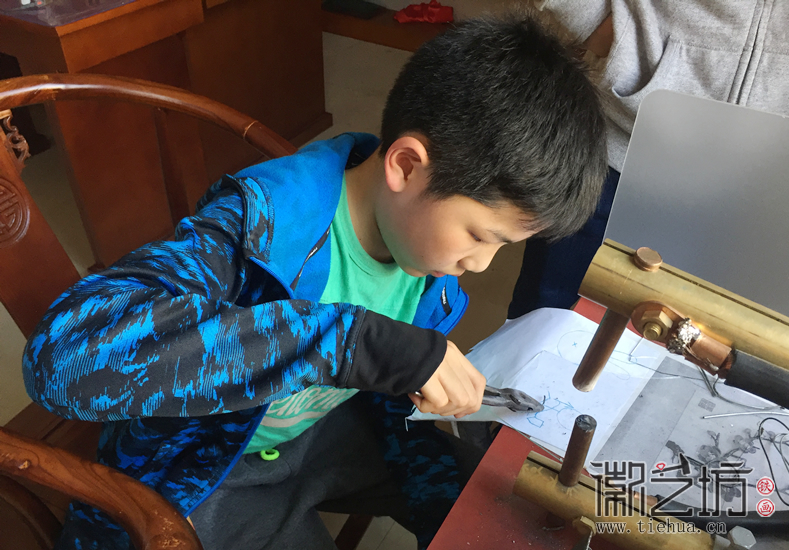 再次走進(jìn)鏡湖小學(xué)真容國學(xué)堂鐵畫課12