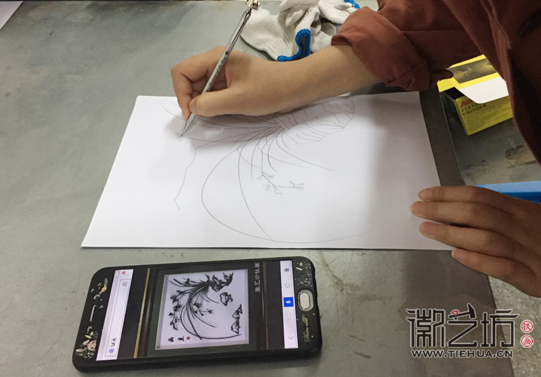 徽藝坊魏民春開(kāi)啟安師大鐵畫(huà)實(shí)踐課 (1)