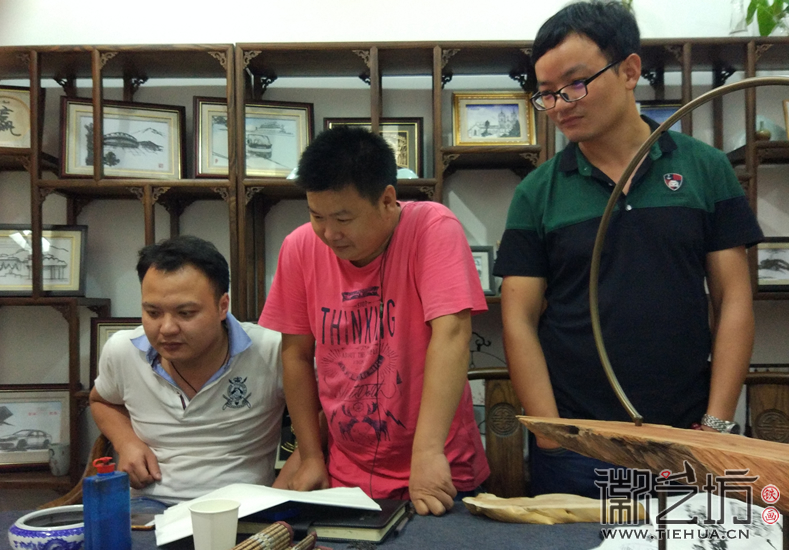 學(xué)員聽得入了神