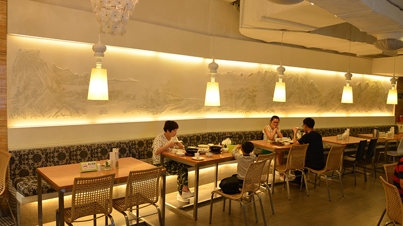 深圳皖廚定制的富春山居圖鐵畫(白色)